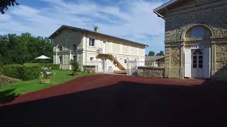 Découvrez Le Château Courtade Dubuc Short - Kombay