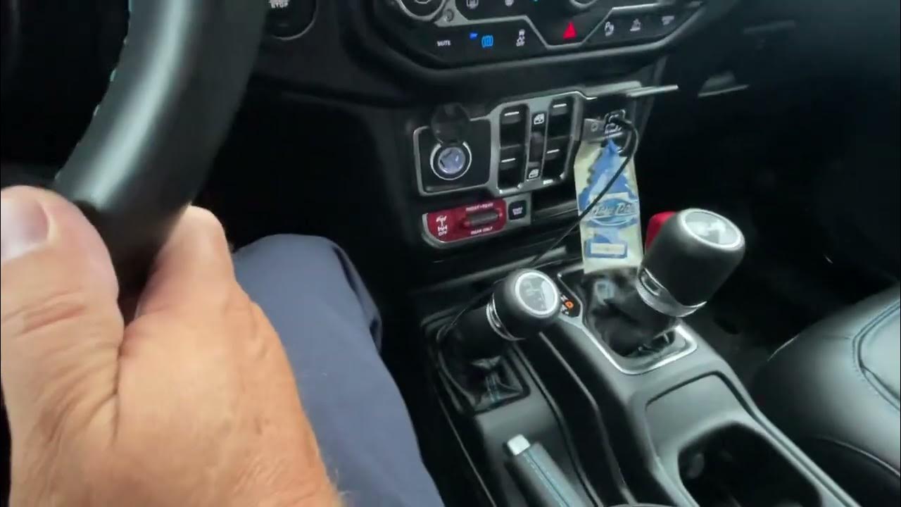 Shifting your Jeep Wrangler 4XE into 4-wheel drive - YouTube