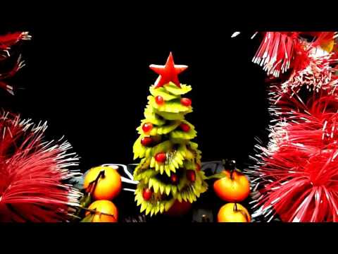 KIWI CHRISTMAS TREE - KIWI CARVING & FRUIT GARNISH - KIWI ART - FRUIT DECORATION