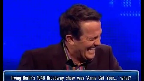 BRADLEY WALSH CAN'T STOP LAUGHING - THE CHASE (FULL)