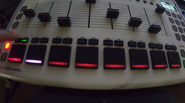 ISLA INSTRUMENTS S2400 12bit sampling drum machine (demo 137)