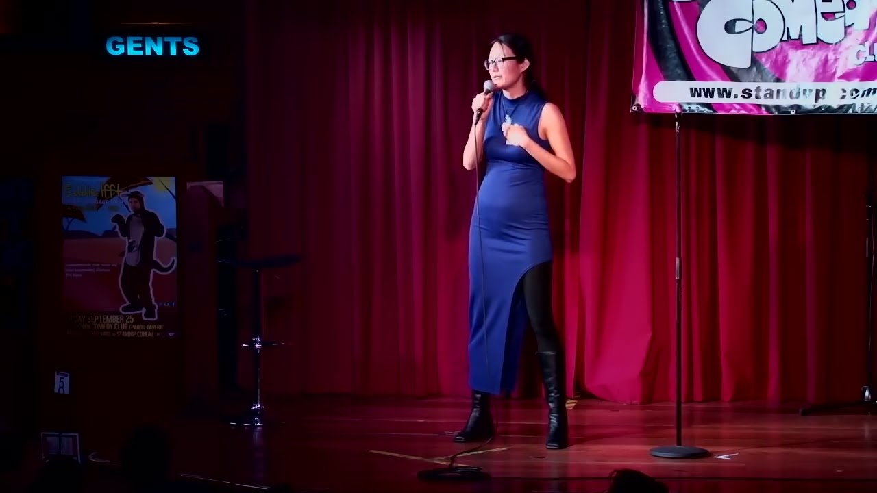 Sarah Yip - Debut @ 2015 Stand Up Comedy Course with Fiona McGary