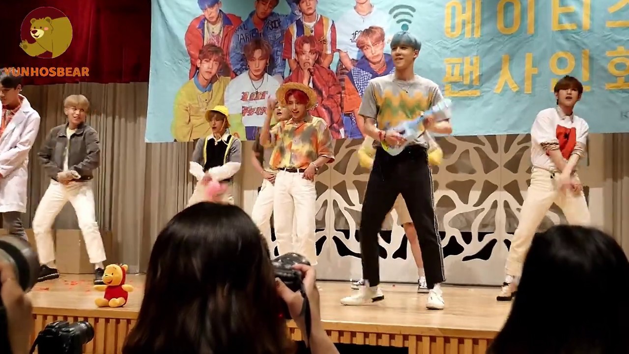 190623 ATEEZ (에이티즈) Fansign: "Illusion" Fancam (Group) - YouTube