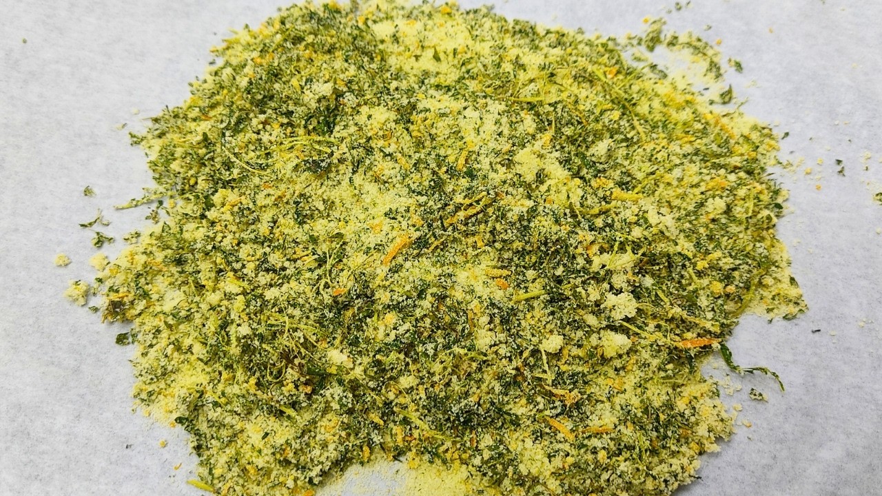 Homemade Orange Mint Gourmet Salt at Home - Citrusy & Refreshing!