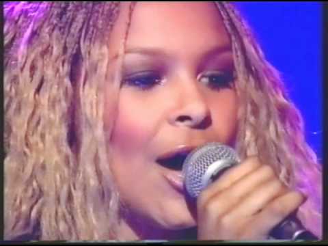 Samantha Mumba - Baby Come On Over (unplugged)Who's the guitarist.avi