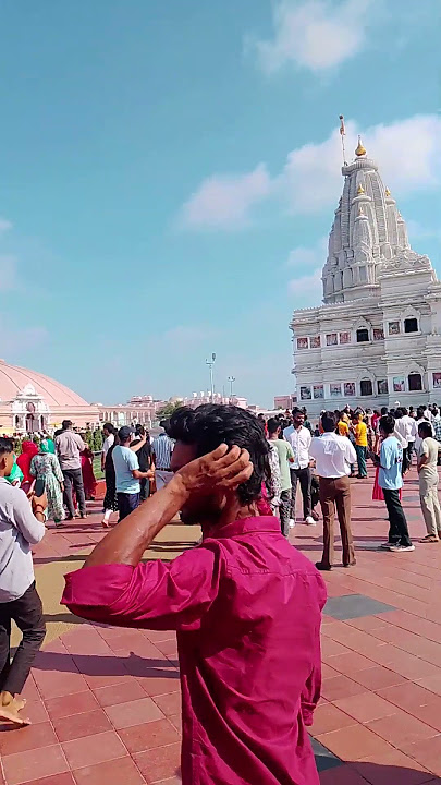 .kitna pyara tuje rab ne banaya #hindisong #bollywood