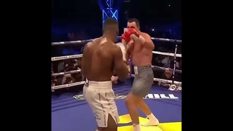 Who has the better uppercut Lennox Lewis or AJ?