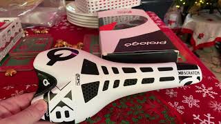 Pro logo scratch X8 Nack CPC saddle for off road use.