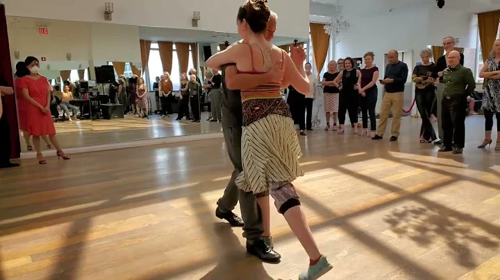 Argentine tango prctica: Jos Garfalo & Rebecca Shu...