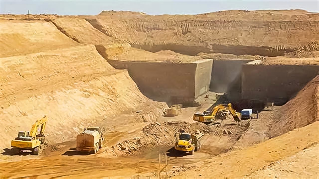 هذا المشروع الأفغاني العملاق في صحراء أفغانستان أثار القشعريرة للرئيس الأمريكي !!