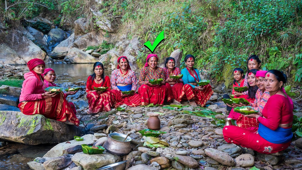 Chicken Fry in Jungle with Friends || वनमा पात टिप्न जाँदा साथीहरुसँग वनभोज || Kanchhikitchen