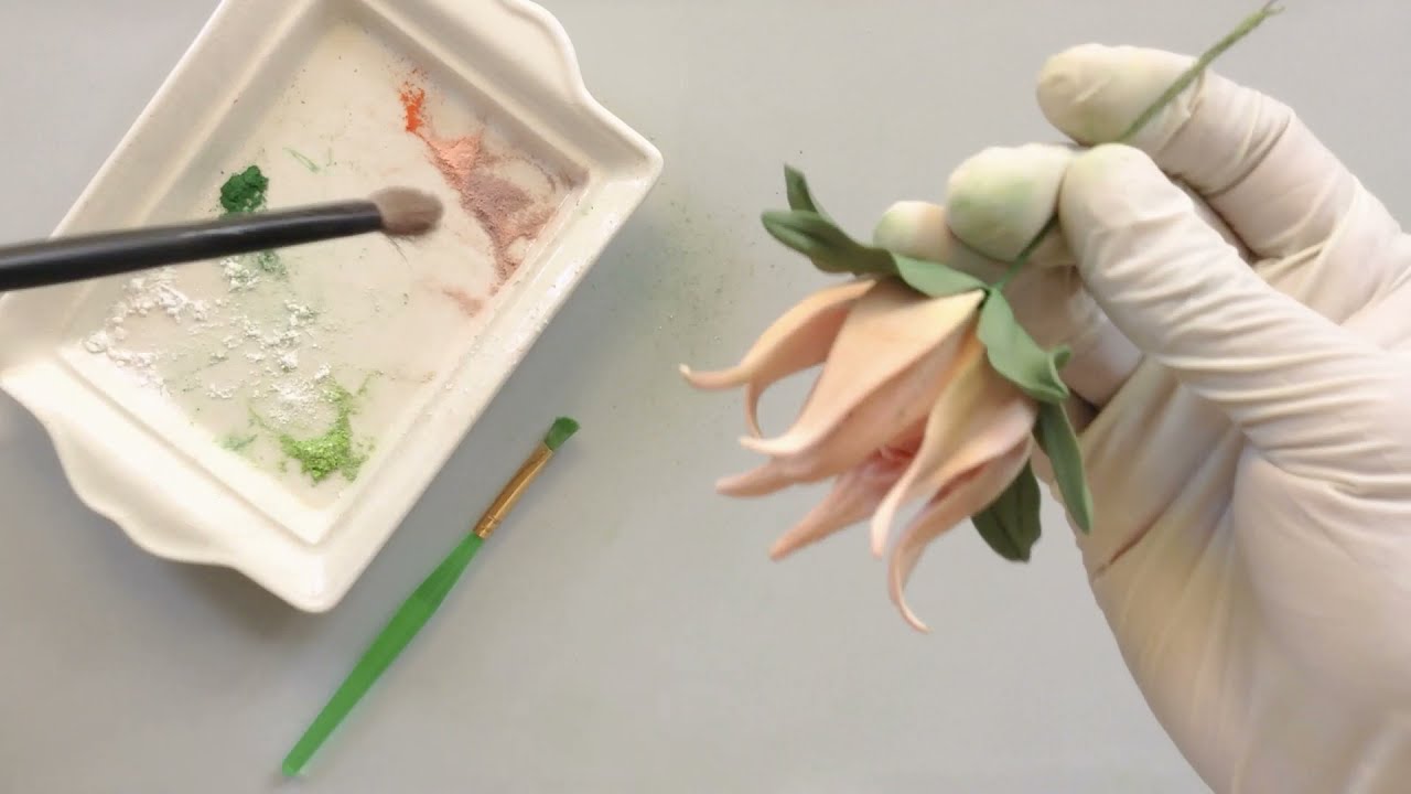 Dahlia Bud Sugar Flower