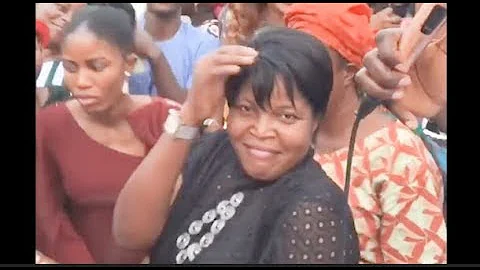 Watch Odunlade Adekola Gorgeous Wife Seriously Dancing At Her Husband party
