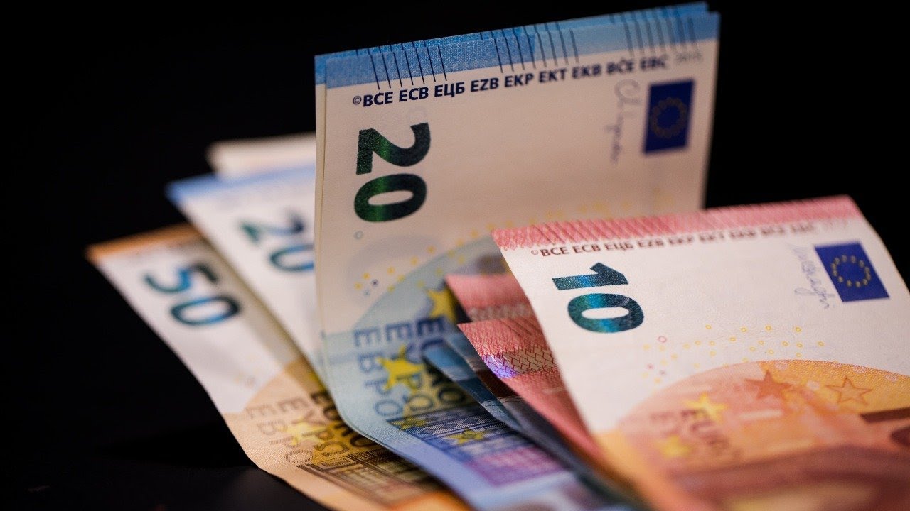 Iškėlė esminį klausimą dėl politikų grynųjų pinigų turto kilmės: bet kokiu atveju turi matytis
