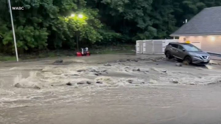 2 killed when car swept away in flash flooding in New Jersey