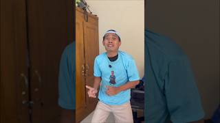 Bapak semua bonekanya nyangkut