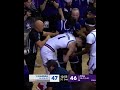 EVERYBODY WANTS TO TOUCH HUNTER DICKINSONS BALL #kansas #basketball #collegebasketball