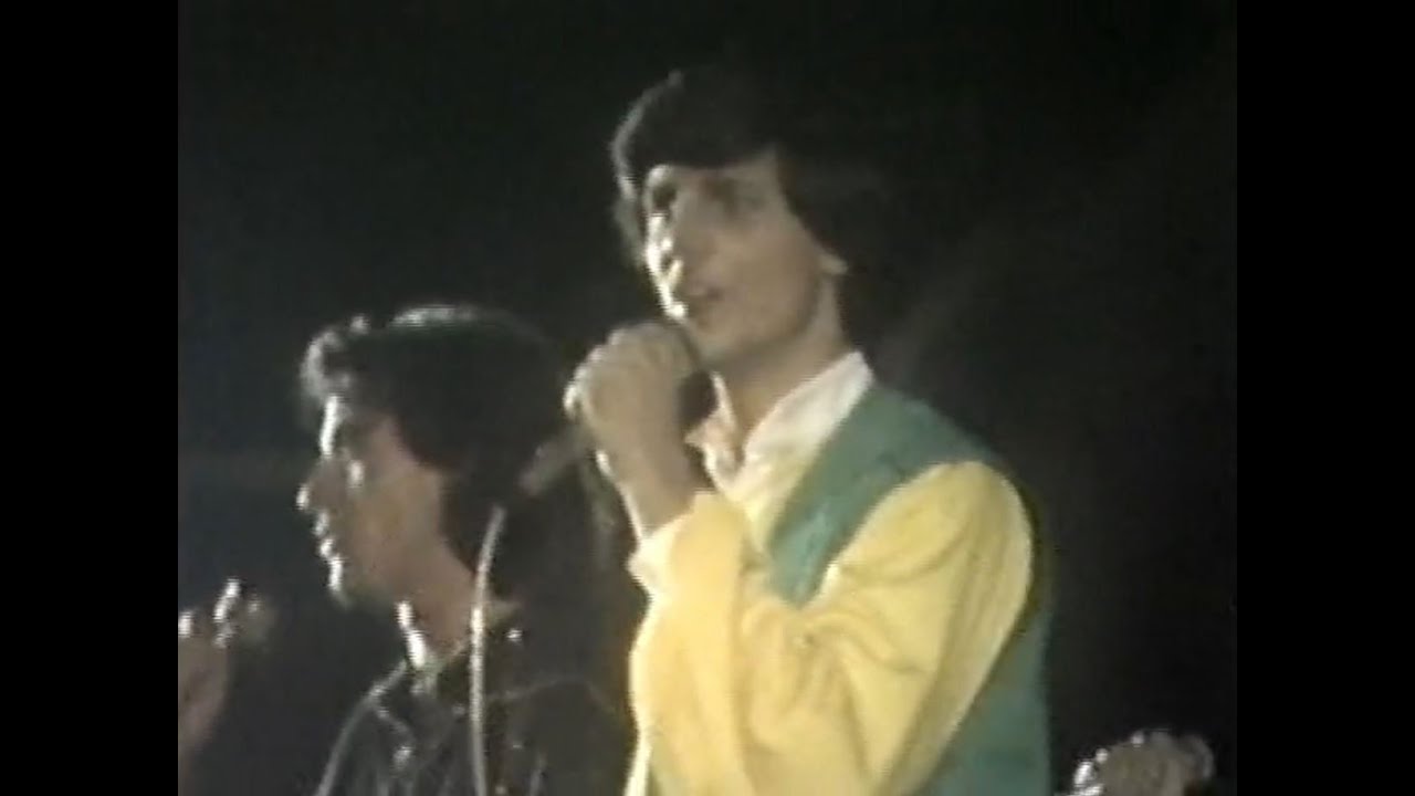 GEN ROSSO CONCERT | SOMEONE LETS THE SUNRISE | VERONA (1982)