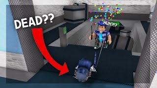I PRETENDED to be DEAD in MM2 *NEW GLITCH* (Murder Mystery 2)