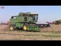 JOHN DEERE 7720 Turbo Combine Harvesting Soybeans