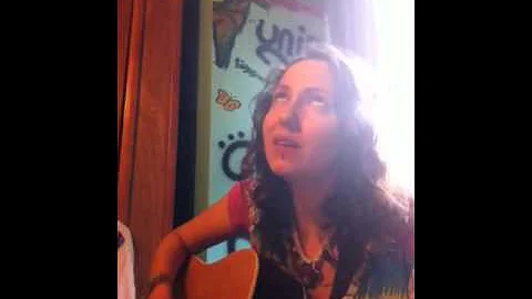 Renae Miller -day trip on acid hits (original)
