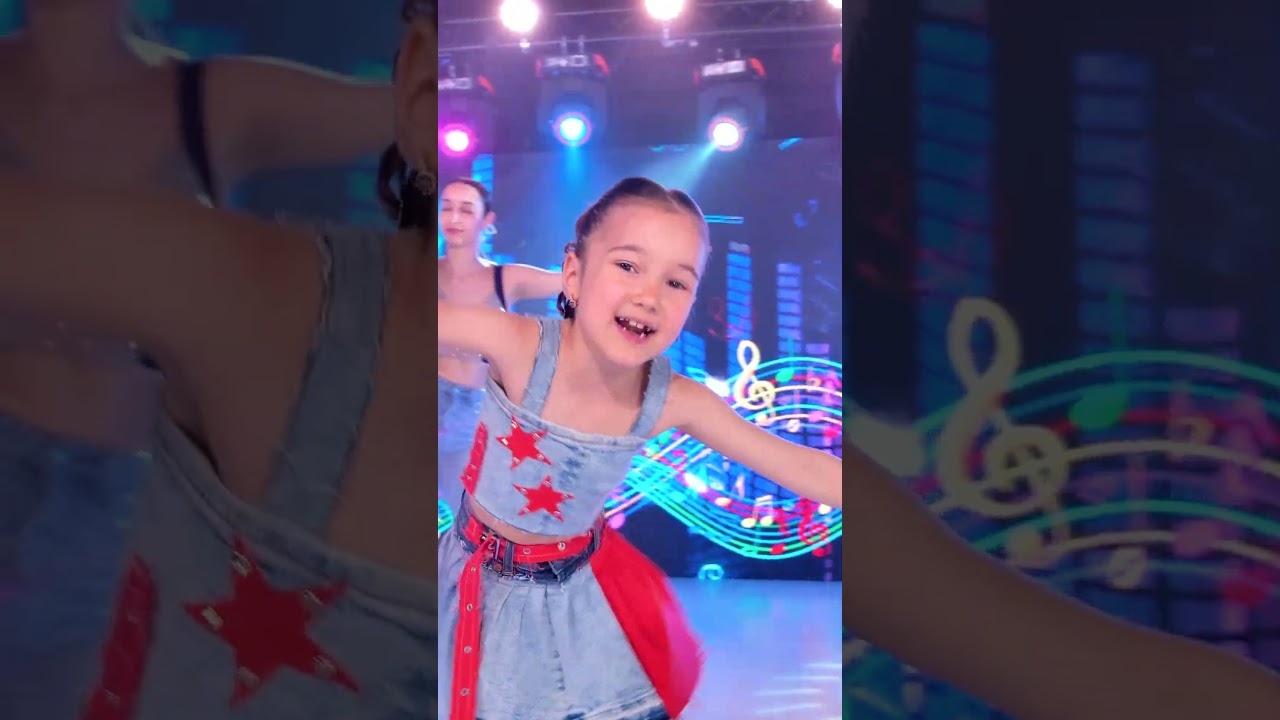 Amelia Taralunga - Veselă mereu