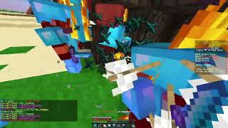 OPENING CRATE KEYS + FARMING BOSSES [NEW SEASON] Pika-Network [Op-Factions]