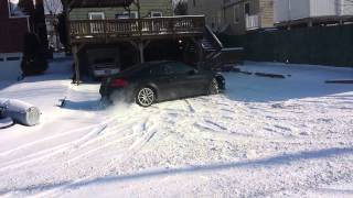 How to park an Infiniti G35 in the winter!