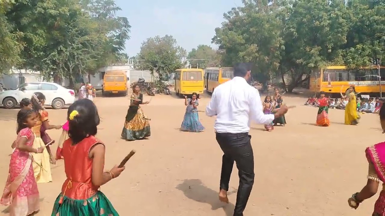 Sankrathi vachindhi thummedha kolatam by guruvu Ayyavar 9652201432