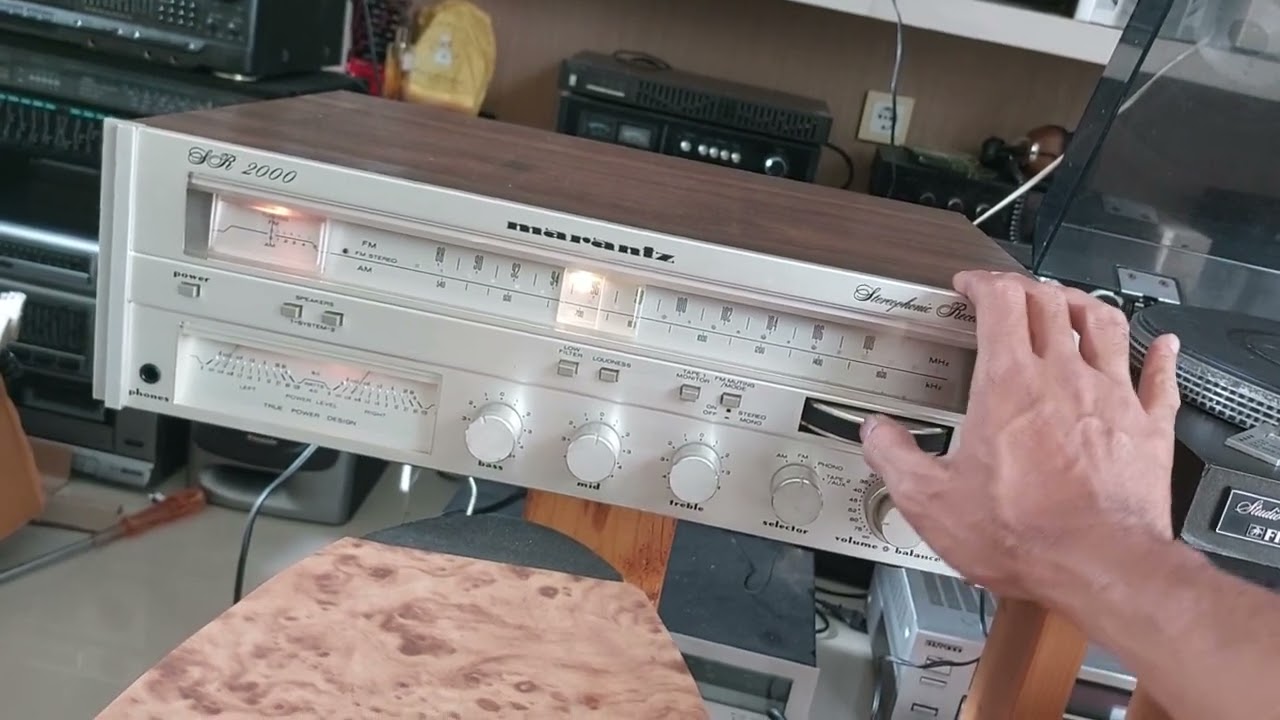 Marantz SR 2000 Receiver - YouTube