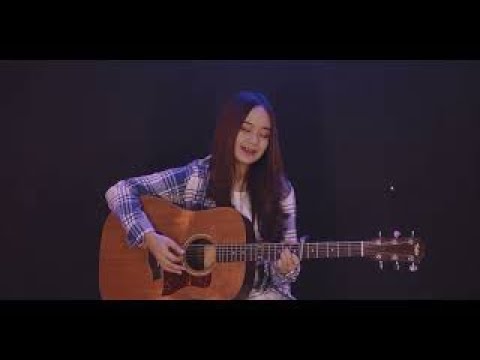 Karna kamu cuma satu - Naif ( Chintya Gabriella Cover)