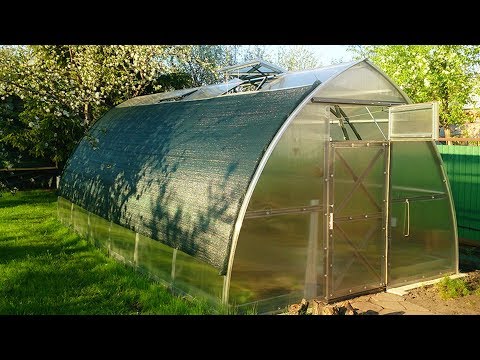Видео: Затеняющее покрытие для растений - Как затенить растения в саду