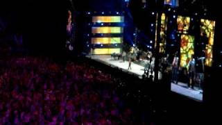 2009 CMAfest Reba McEntire &quot;Why Haven&#39;t I Heard From You&quot;