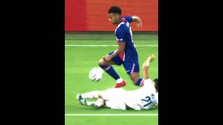 Epic tackles VS Doué 🤯💥 #football #ligue1 #sports #psg #footballshorts #soccer #foot #shorts