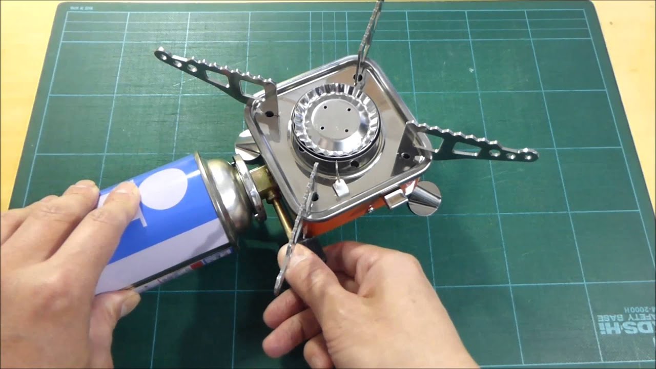 キャンプ用コンロ、 ポータブル折りたたみカセットコンロは、小さくて 