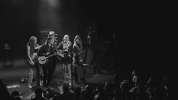 @MollyTuttle “More Like A River” Single Mic 8/8/23