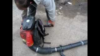 RED MAX EBZ8001 Backpack Leaf Blower WORKS GOOD Used for Two Seasons 90% Power