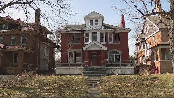 Rehab Addict Rescue's Nicole Curtis, Detroit invol...