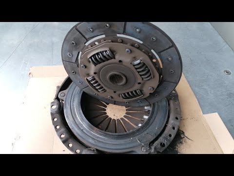 Skoda FABIA 1,2 MPI CGPA, CGPB MQ 200 при включении передач авто не едет .
