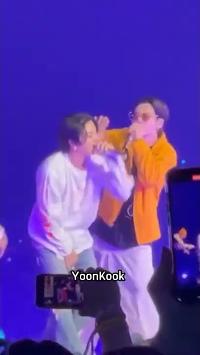 Jungkook Nempel Ke Semua Hyungnya 😅