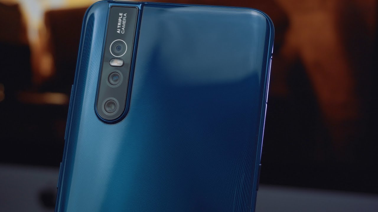 Vivo V15 Pro: Bezel-less, Triple Lens & Pop Up camera without breaking the bank!