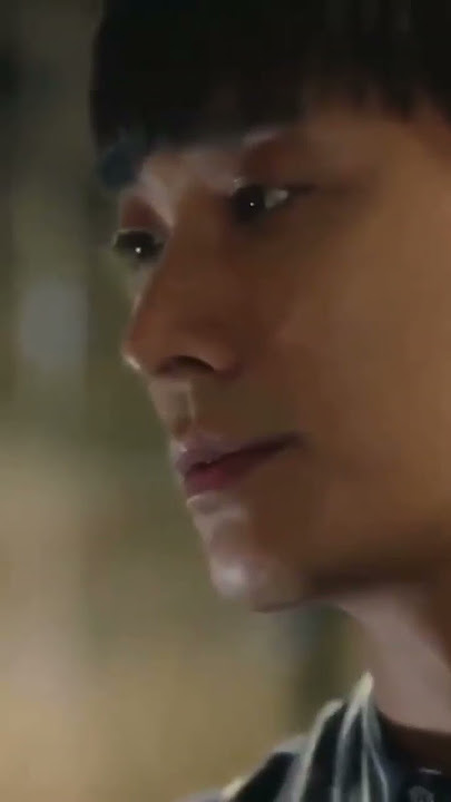 He held her closeโค๏ธโ๐ฉน#kdramashorts #mask #romance #kdramascenes
