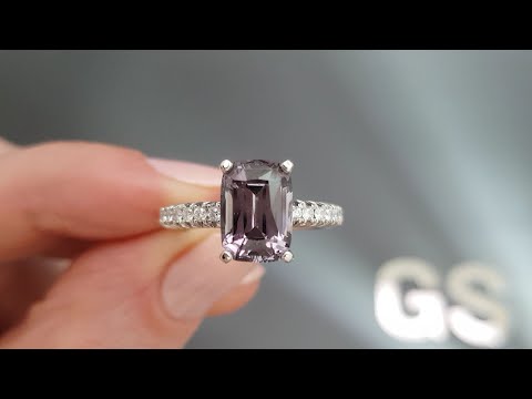 Ring with lavender spinel 3.41 ct and diamonds in 18K white gold Video  № 2