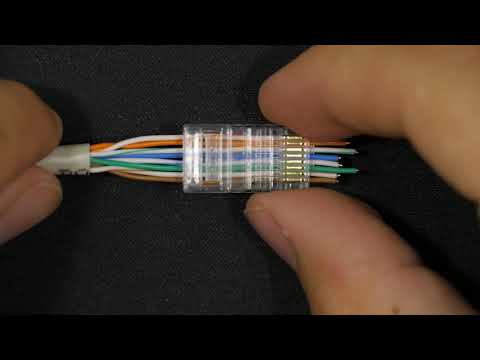 Video: Cum Se Conectează Un Cablu De Patch-uri