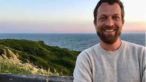 Author Alexander Weinstein: Creative Writing Workshop | RadicalFutures