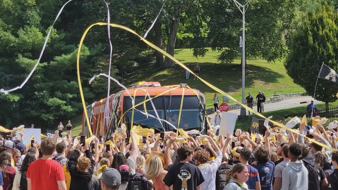 Best signs from College GameDay at Appalachian State