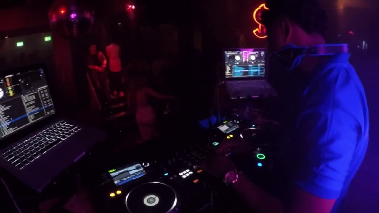 DJ BL4CKSTAR LIVE - Warming up @ the LoveDough Event 25/7/17