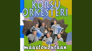 Video thumbnail of "Korsuorkesteri - Perunan kukkiessa"