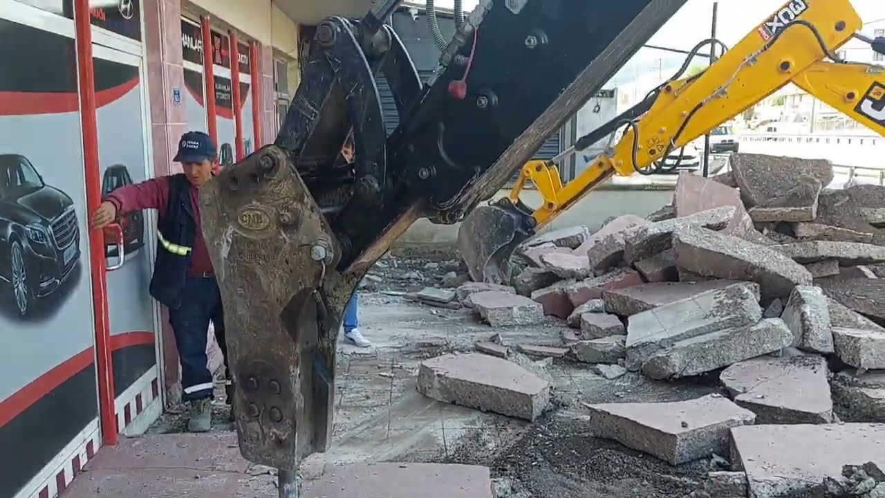 Beton Kırımı JCB 3CX ve Hidromek HMK 102B Beko Loder
