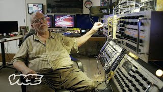 Meet the Engineer Preserving The Last Analog Motion Graphics Machine screenshot 4